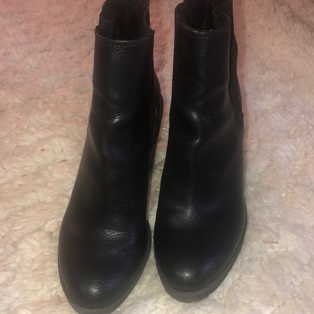 🖤BLACK ANKLE BOOTIE!